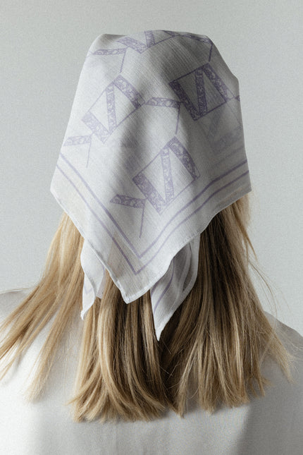 IZK scarf lavander