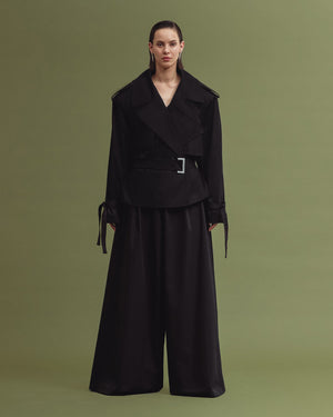 NOVA cropped trench black