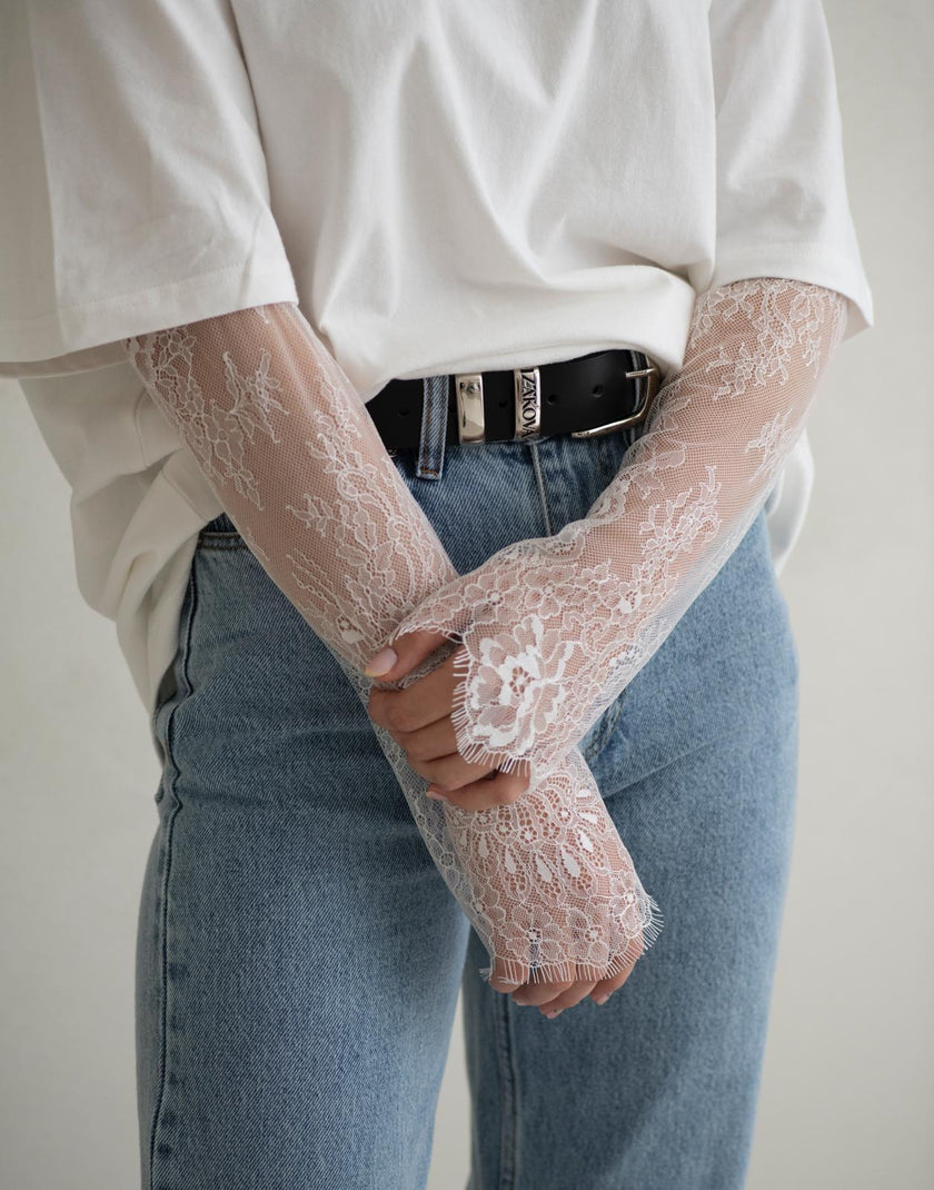 GRATA lace sleeves